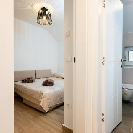 Summer Apartment